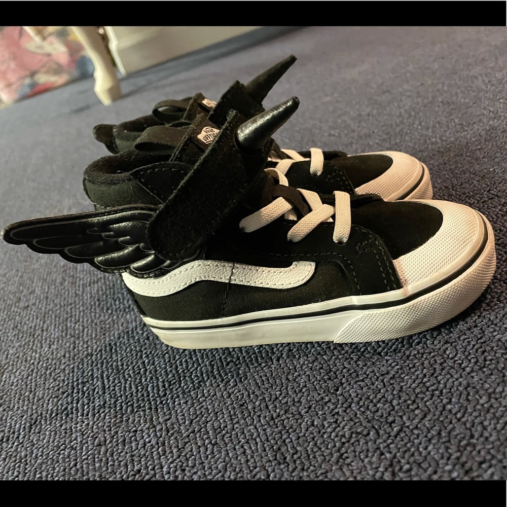 Brand new vans size 8. Worn once